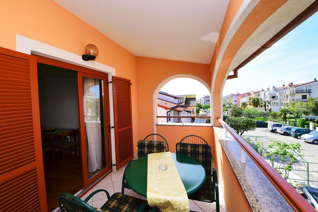 Apartments Zdjelar Poreč Exteriör bild