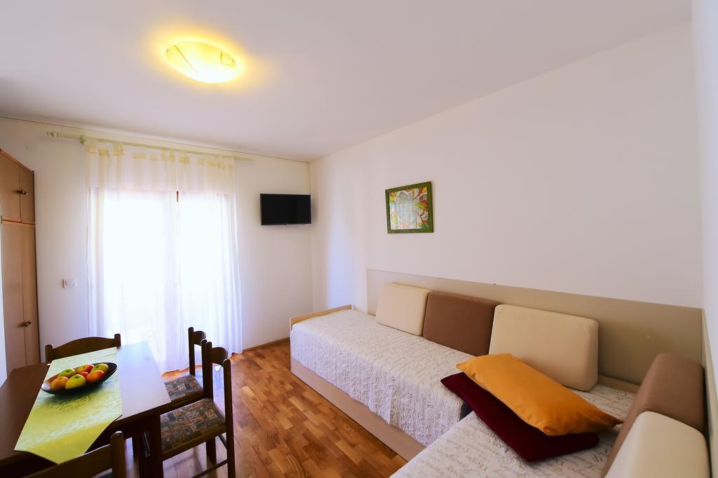 Apartments Zdjelar Poreč Exteriör bild