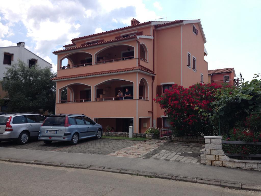 Apartments Zdjelar Poreč Exteriör bild